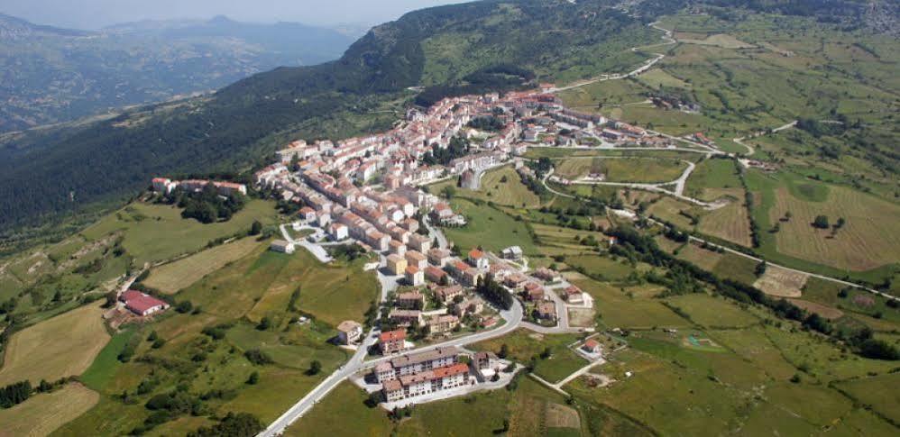 Hotel Capracotta Exterior photo